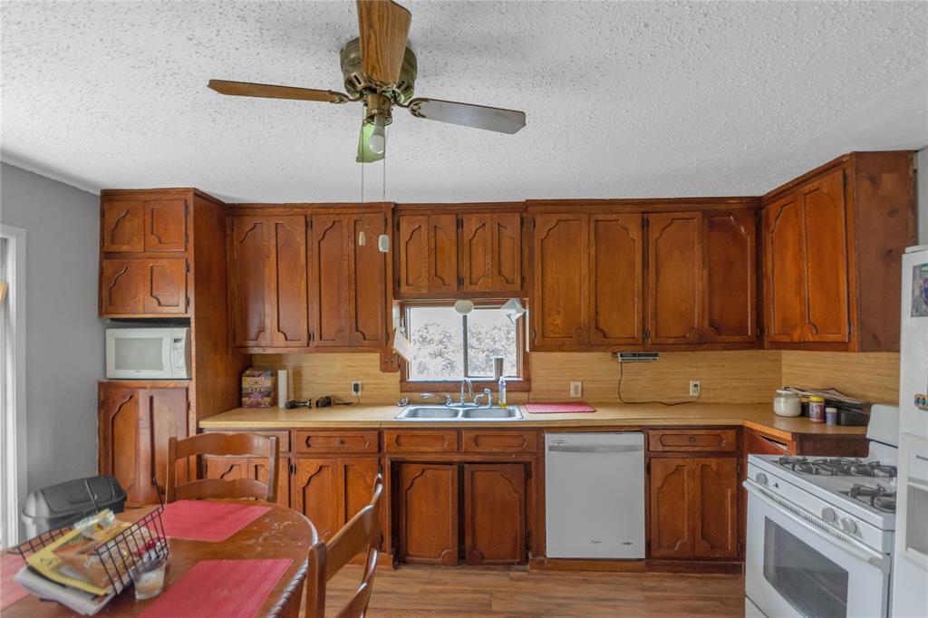 2411 Second Street Property Photo 11