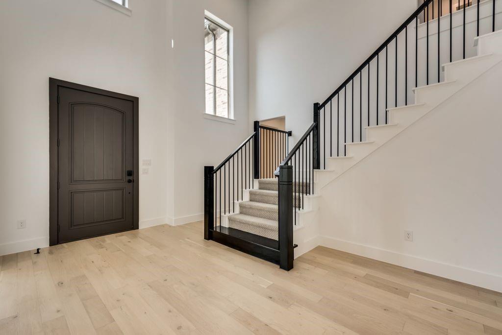 608 Pentonville Lane Property Photo 4