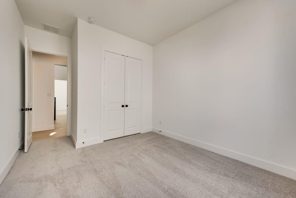608 Pentonville Lane Property Photo 17