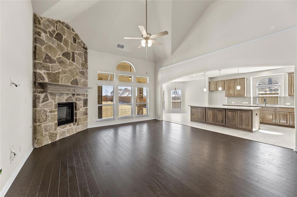320 Cheyenne Mountain Drive Property Photo 12