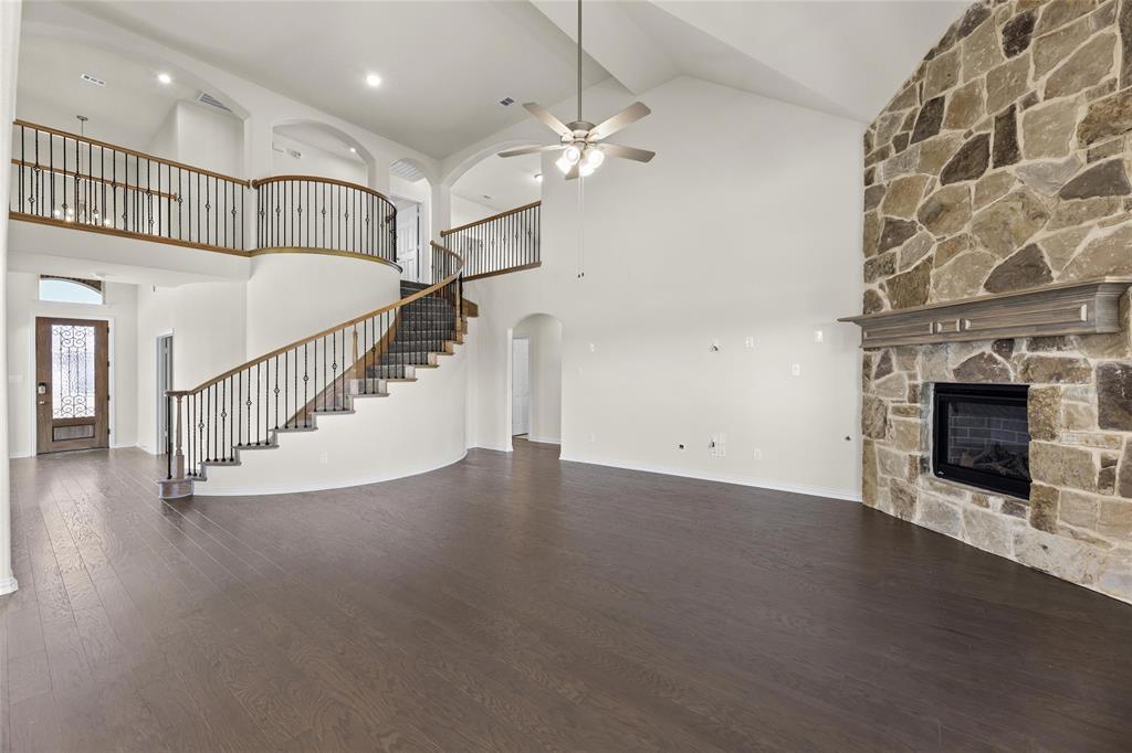 320 Cheyenne Mountain Drive Property Photo 14