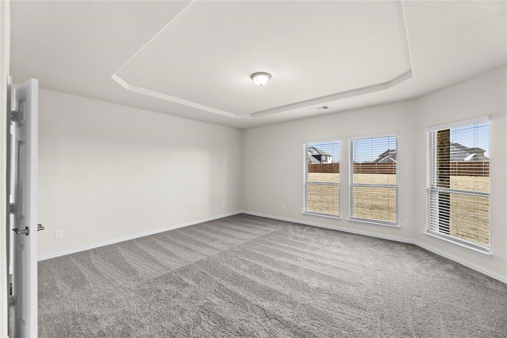 320 Cheyenne Mountain Drive Property Photo 15
