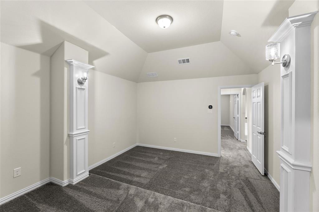 320 Cheyenne Mountain Drive Property Photo 24