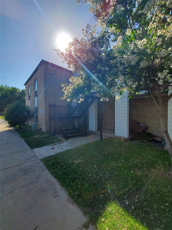 6016 Westridge Lane Property Photo 3