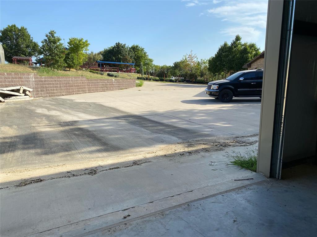 910 N Preston Road Property Photo 4