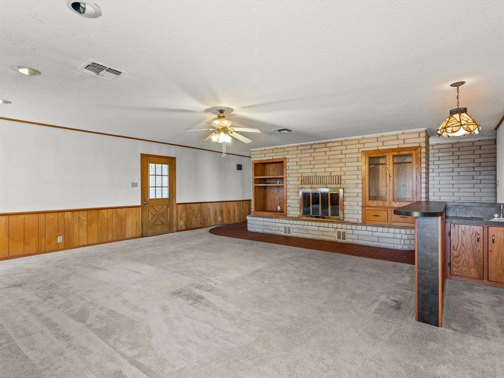 3433 Highway 81 Property Photo 3