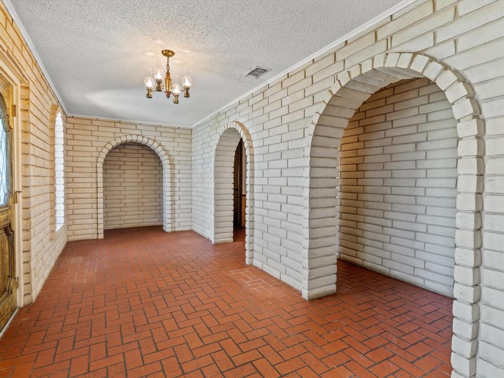 3433 Highway 81 Property Photo 5