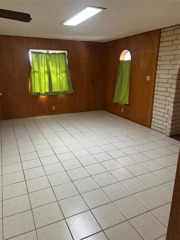 3433 Highway 81 Property Photo 10