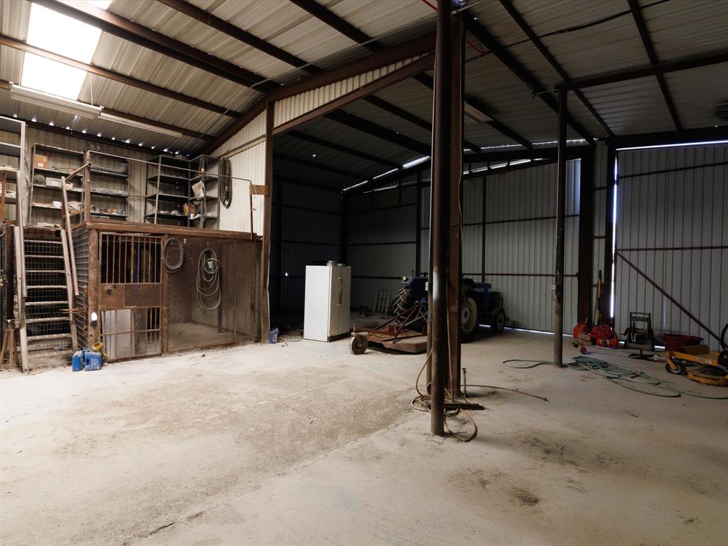 3433 Highway 81 Property Photo 17