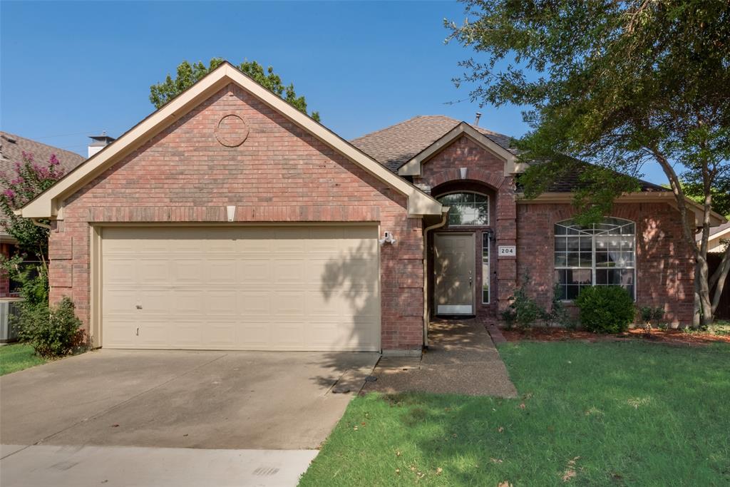 204 Fox Wood Drive Property Photo 1