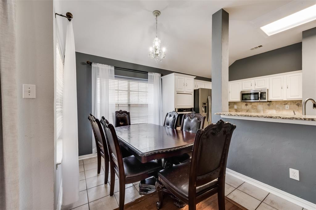 204 Fox Wood Drive Property Photo 8