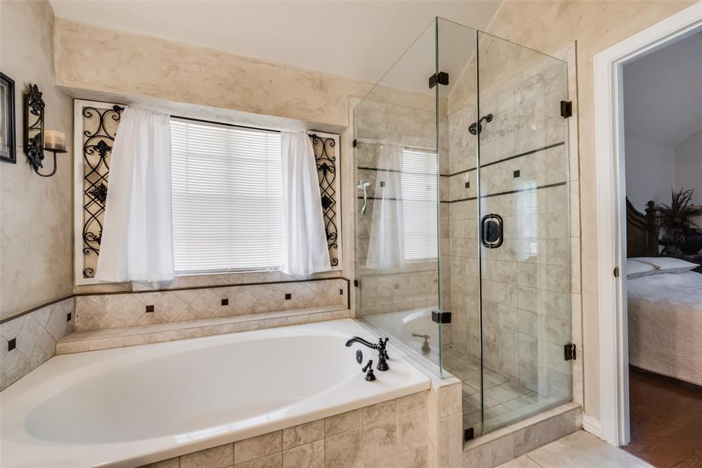 204 Fox Wood Drive Property Photo 15