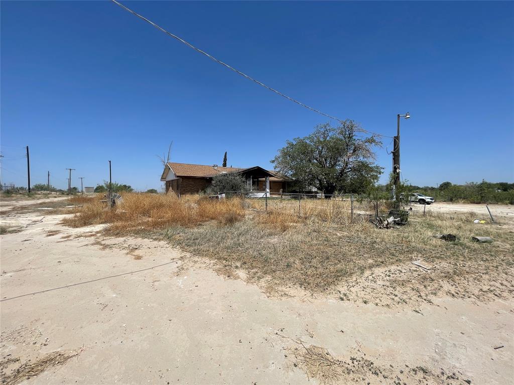 1804 N Redondo Avenue Property Photo 4