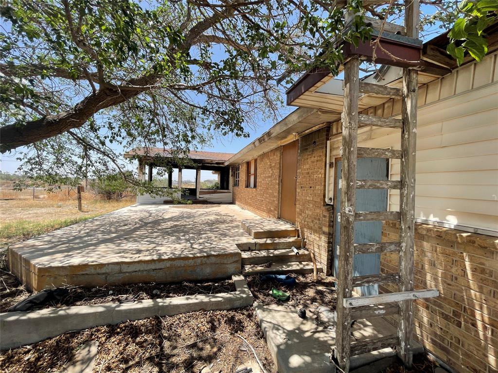 1804 N Redondo Avenue Property Photo 8