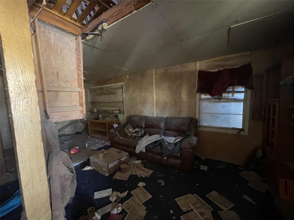 1804 N Redondo Avenue Property Photo 12