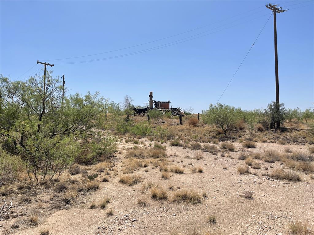1711 N Redondo Avenue Property Photo 4