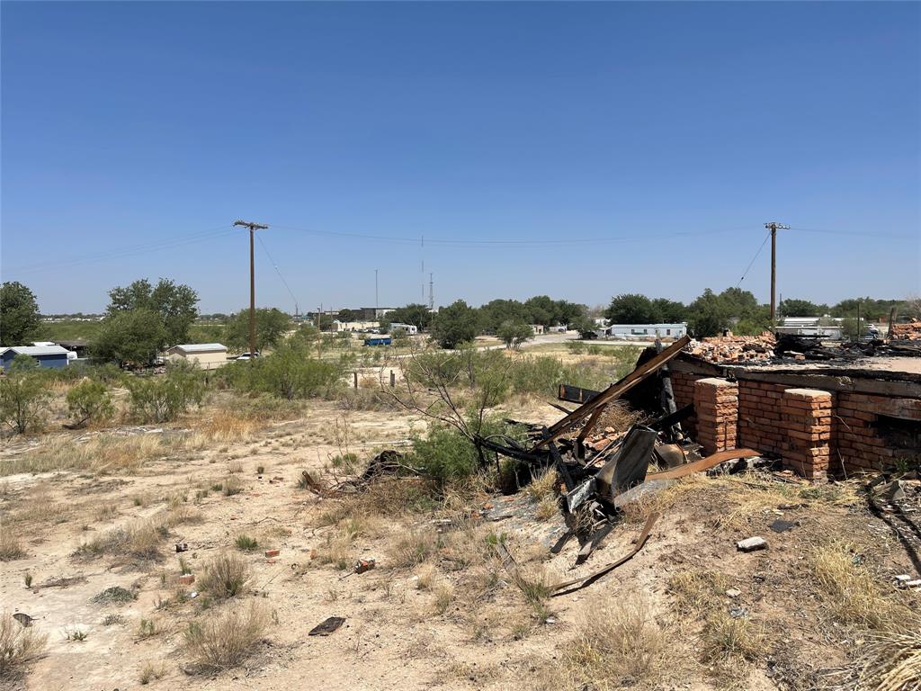 1711 N Redondo Avenue Property Photo 10