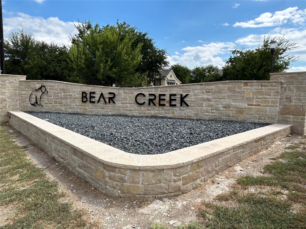 3044 Winding Creek Trail Property Photo 2