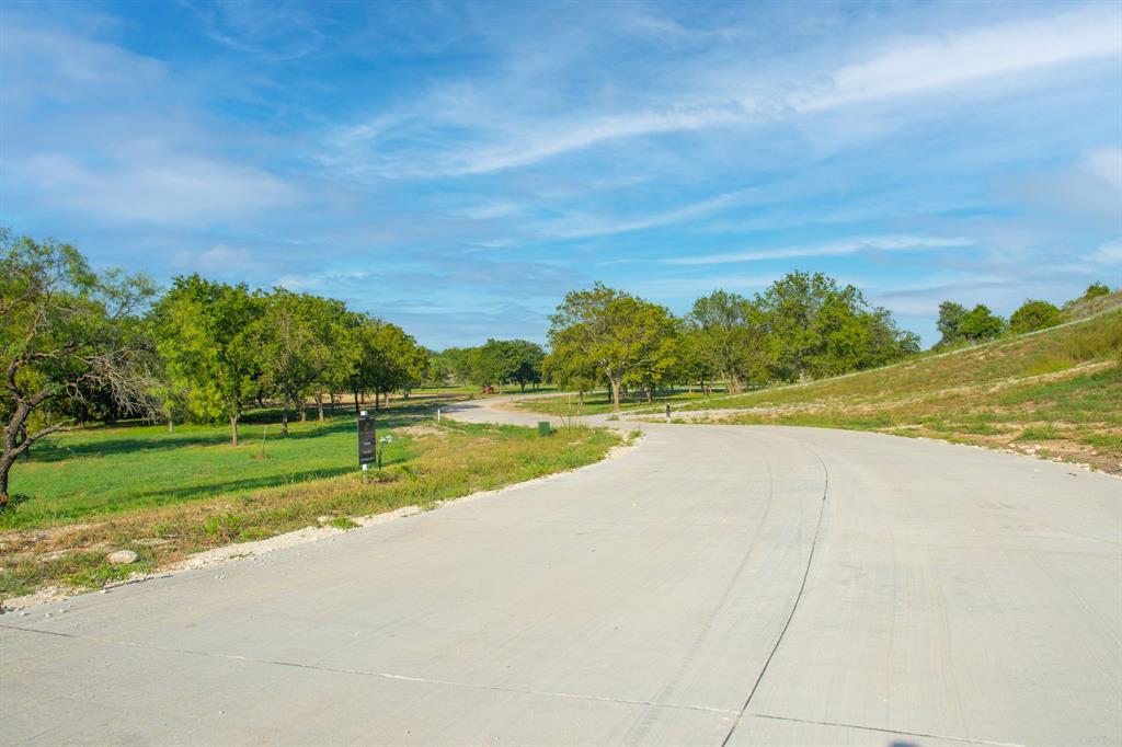 3074 Winding Creek Trail Property Photo 3