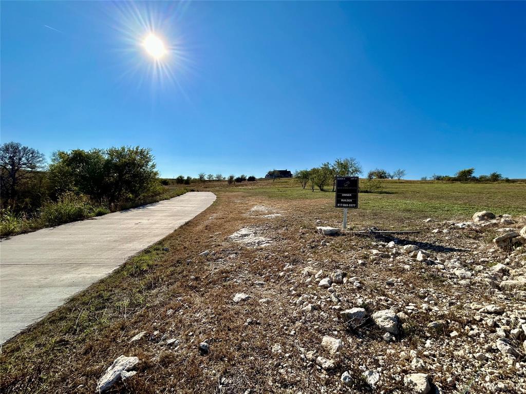 3027 Winding Creek Trail Property Photo 3