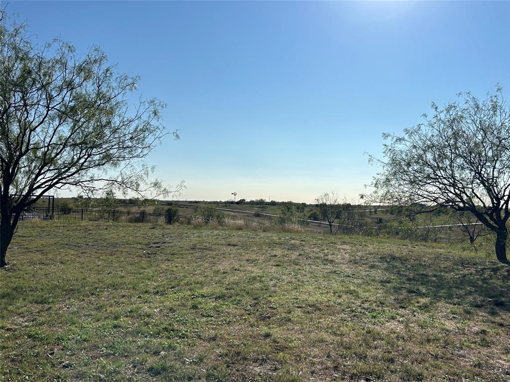 2010 Hidden Bluff Drive Property Photo 12