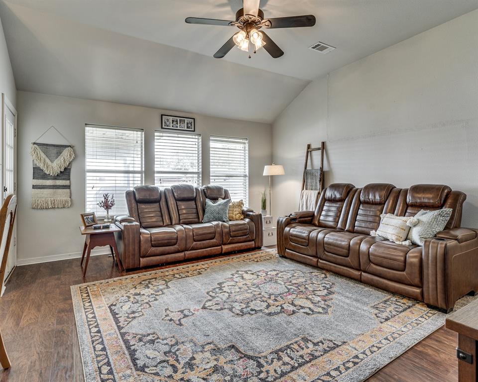 306 Ridge Hollow Trail Property Photo 6