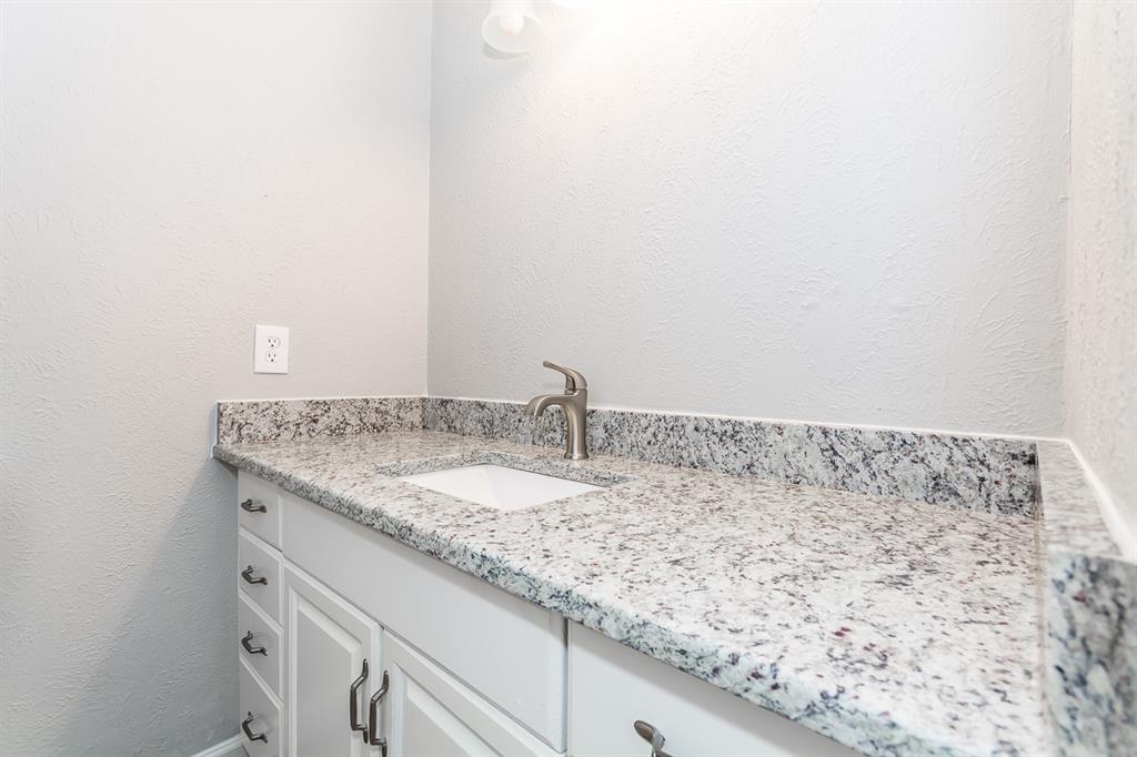 2323 Luau Street Property Photo 25