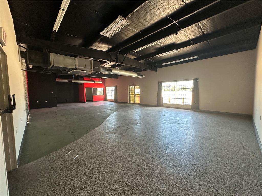 710 E Interstate 30 B Property Photo 6
