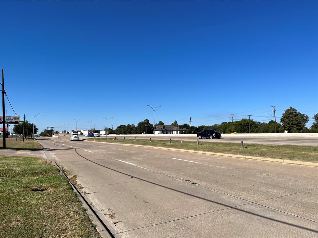 710 E Interstate 30 B Property Photo 16