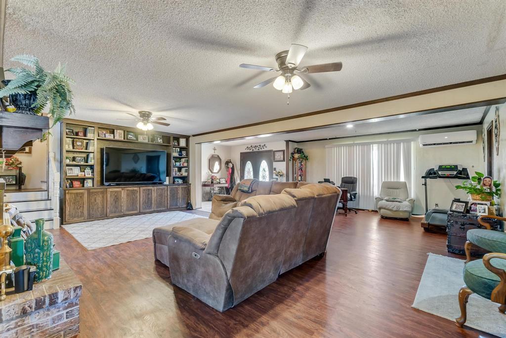 6701 Highway 6 Property Photo 10