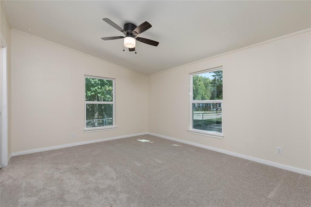 312 Oak Street Property Photo 15