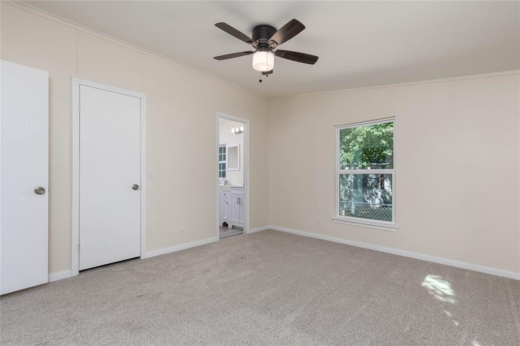312 Oak Street Property Photo 17