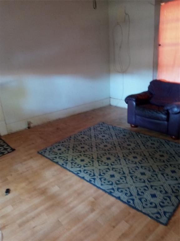2717 Dawson Street Property Photo 5