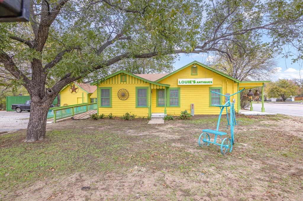 1301 N Main Street Property Photo 7