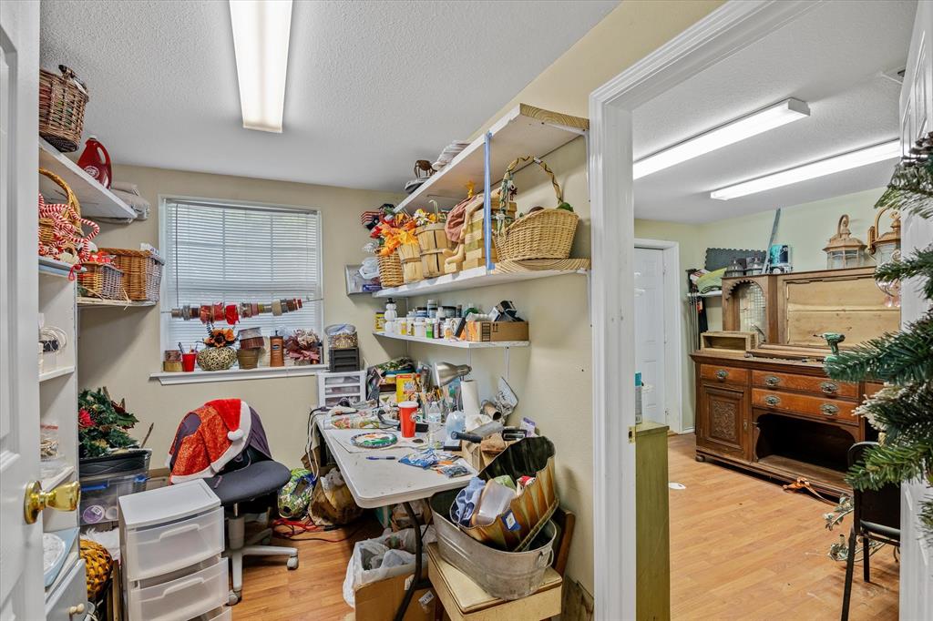 1301 N Main Street Property Photo 15