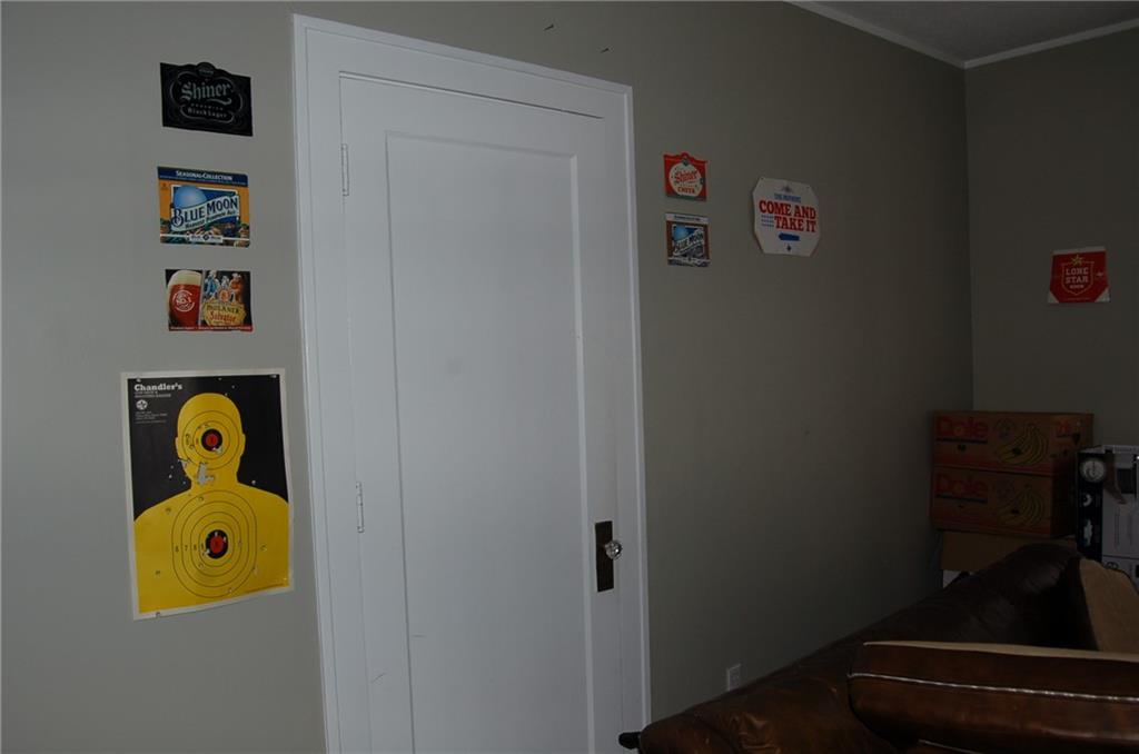 2401 Homan Avenue Property Photo 8