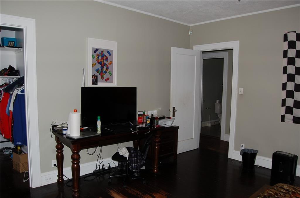 2401 Homan Avenue Property Photo 11