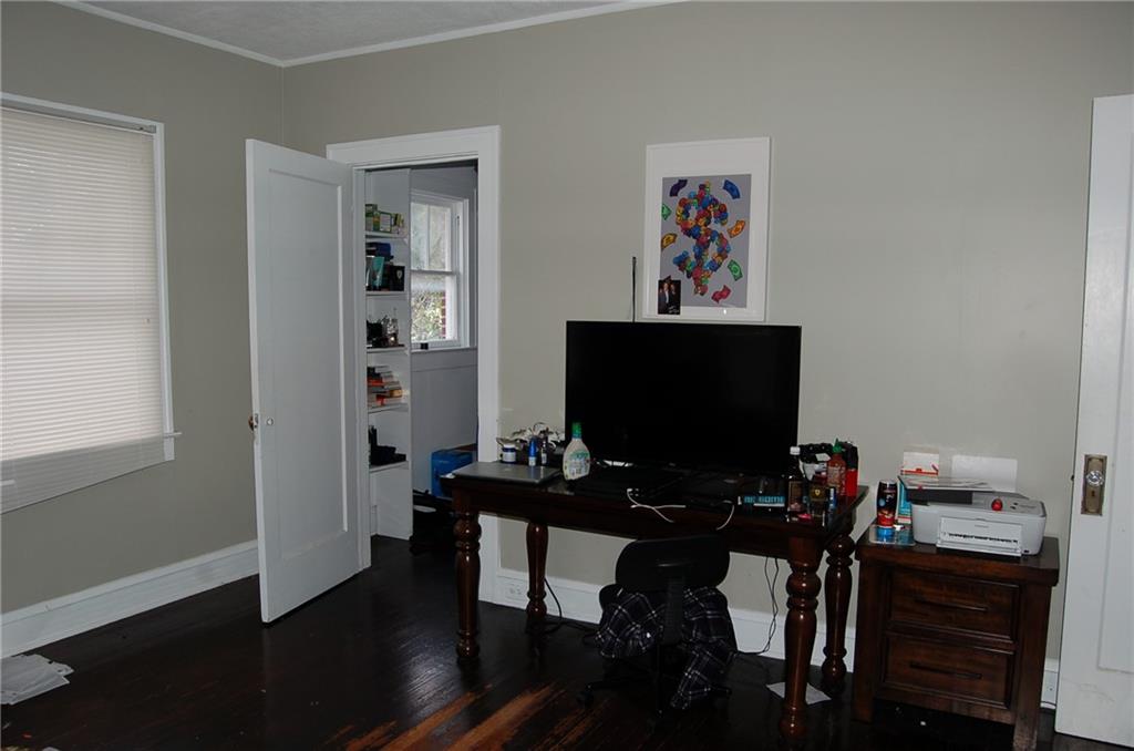 2401 Homan Avenue Property Photo 12