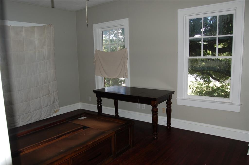 2401 Homan Avenue Property Photo 13