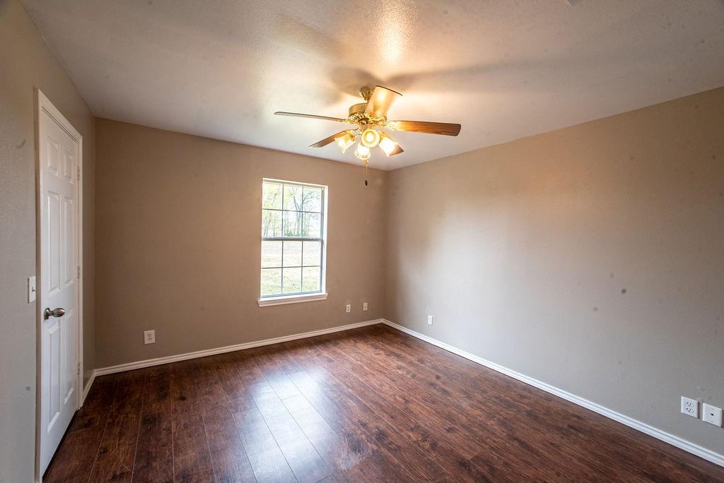 1385 Fm 194 Property Photo 14