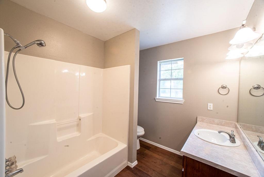 1385 Fm 194 Property Photo 18