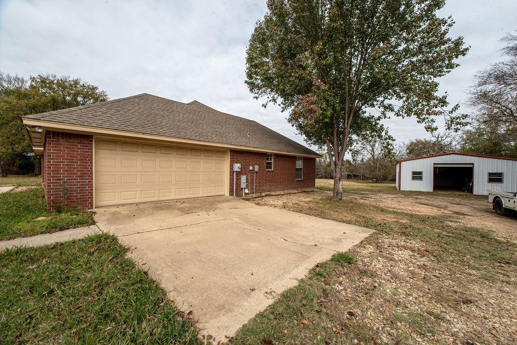 1385 Fm 194 Property Photo 35
