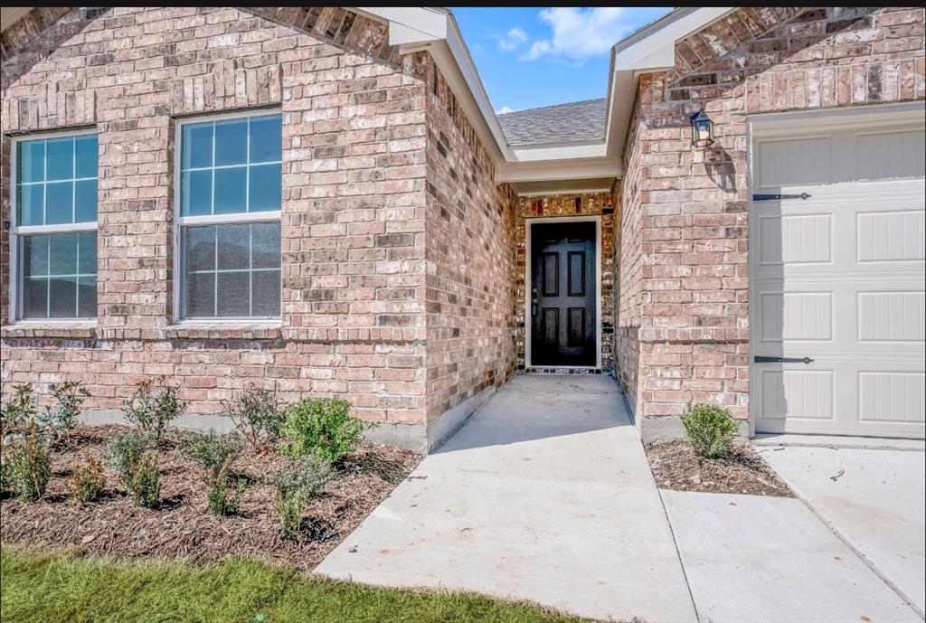 1611 Silas Drive Property Photo 4