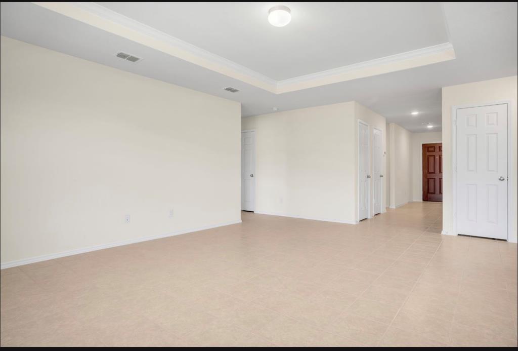 1611 Silas Drive Property Photo 5