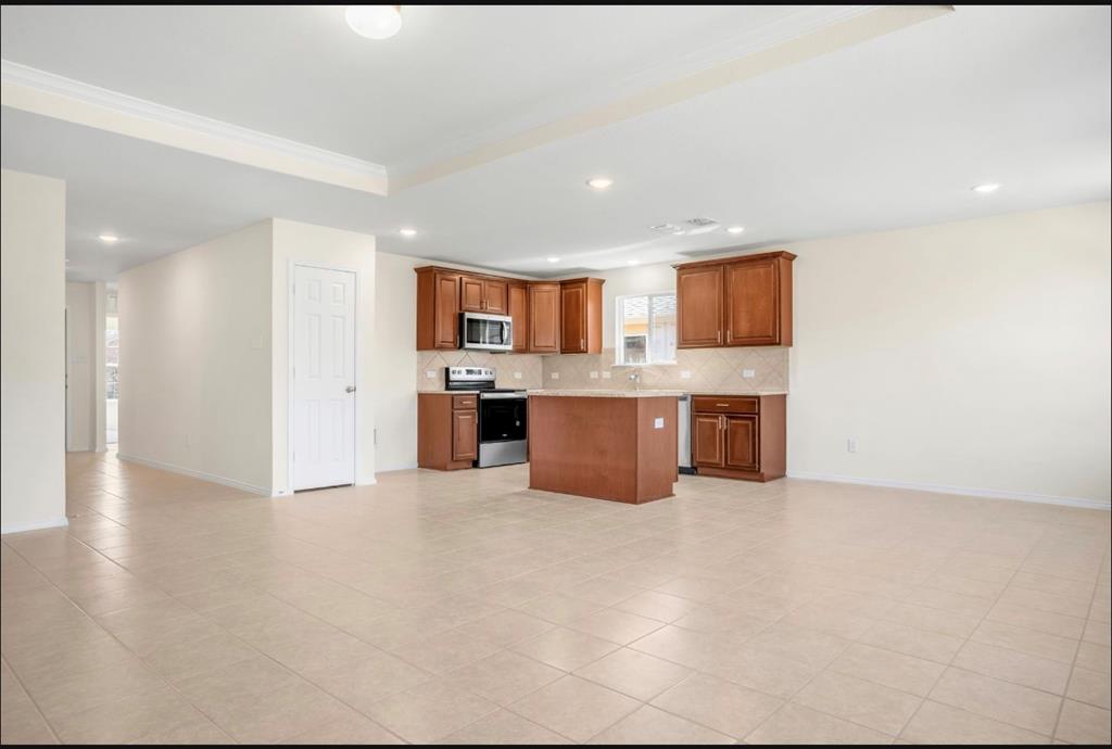 1611 Silas Drive Property Photo 6