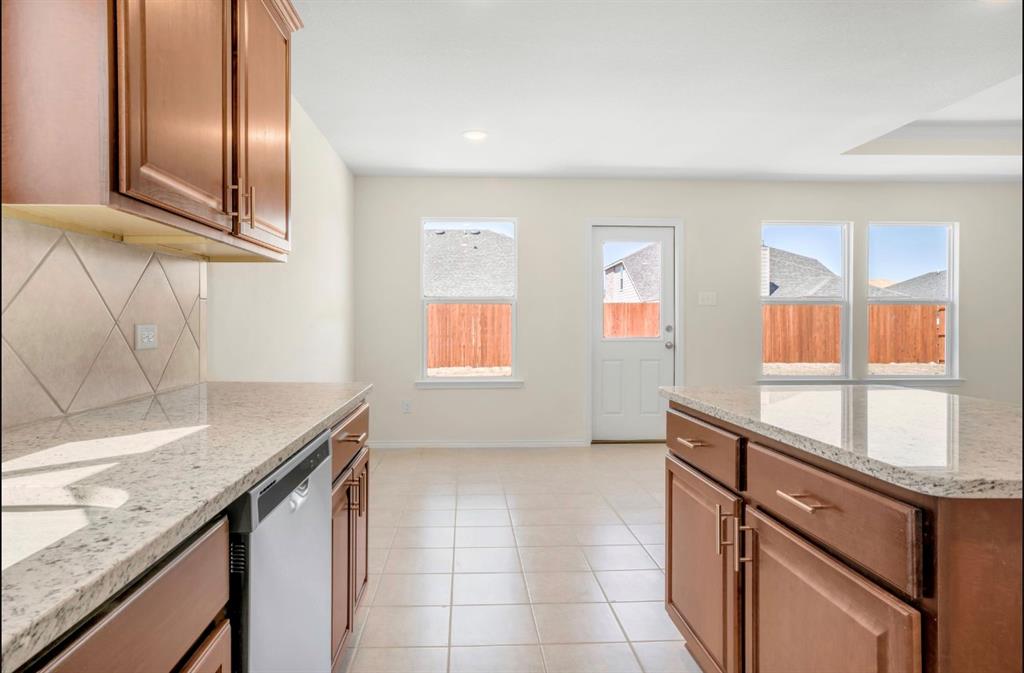 1611 Silas Drive Property Photo 10