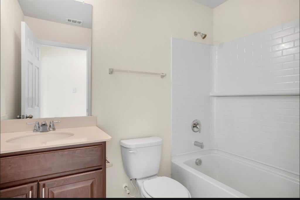 1611 Silas Drive Property Photo 18