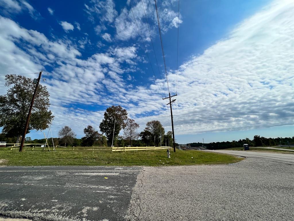 730 I-45 Frontage Property Photo 7