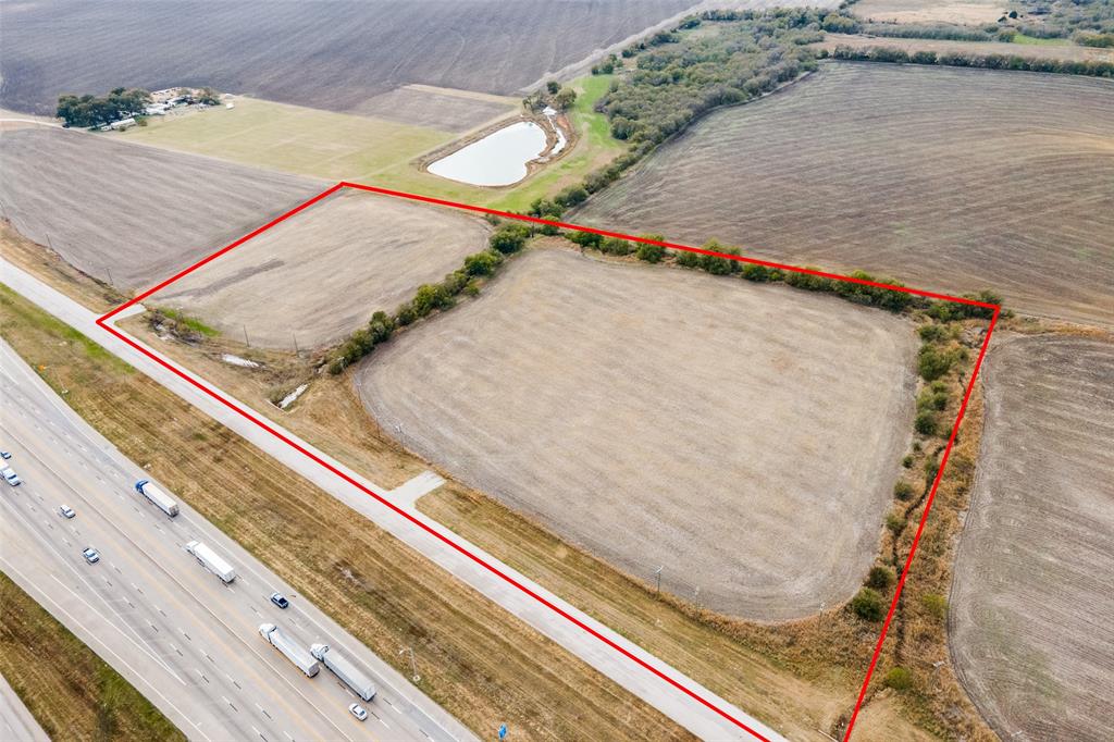 Tbd S I-35 Property Photo 2