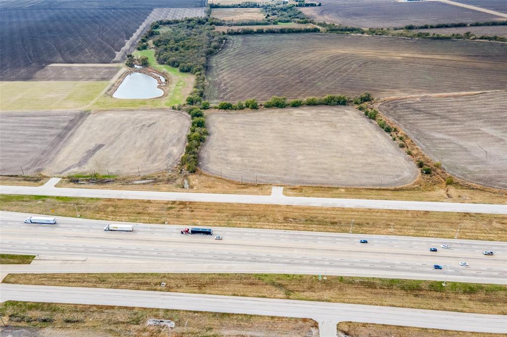 Tbd S I-35 Property Photo 3